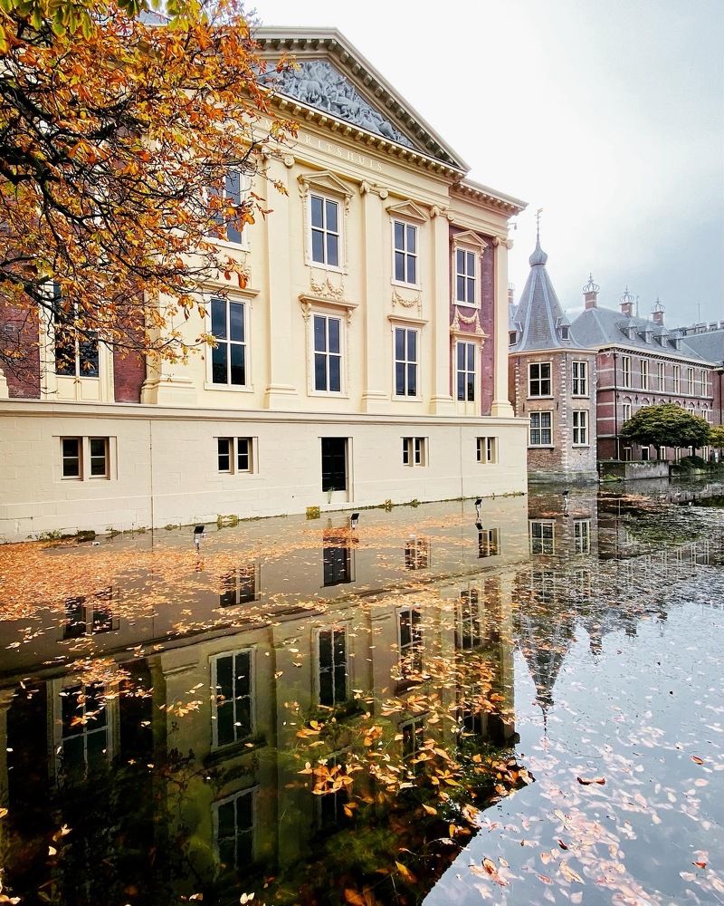 Autumn in the heart of political centre