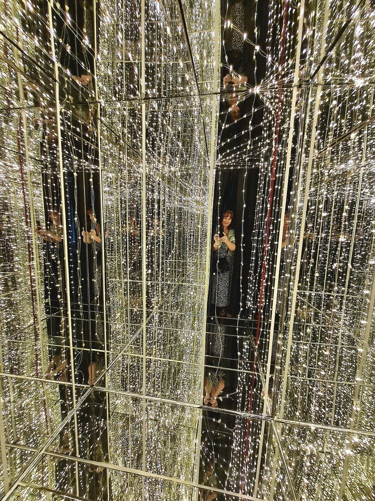 Зеркальная комната