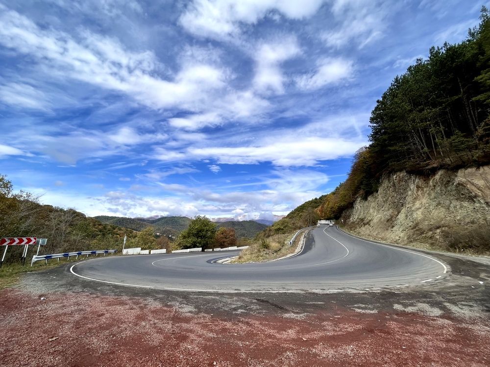 Крутой поворот