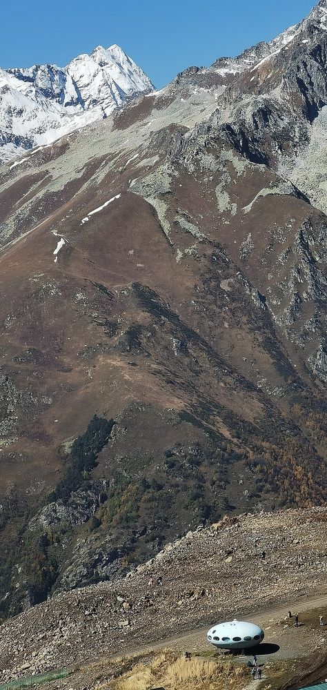 Домбай. Летающая тарелка.