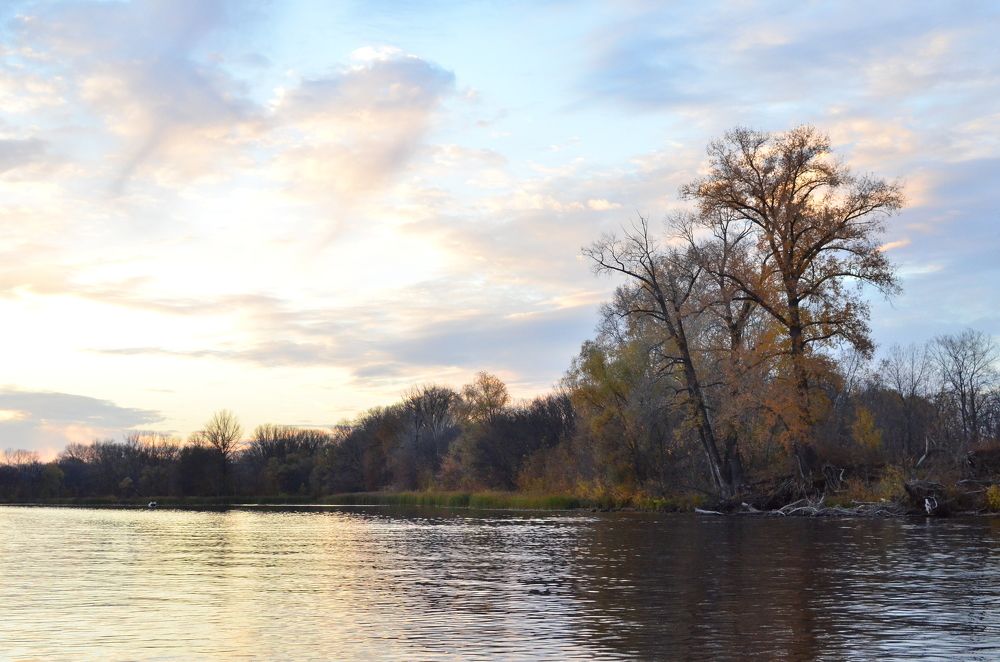 Закат на реке