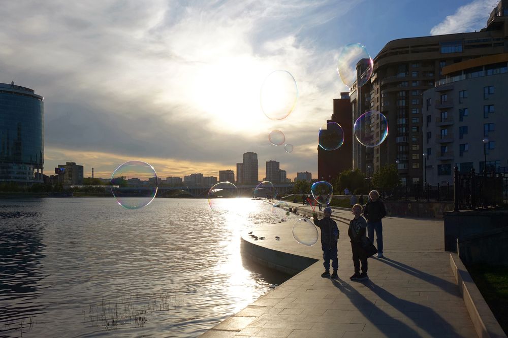 МЫЛЬНЫЕ ПУЗЫРИ…