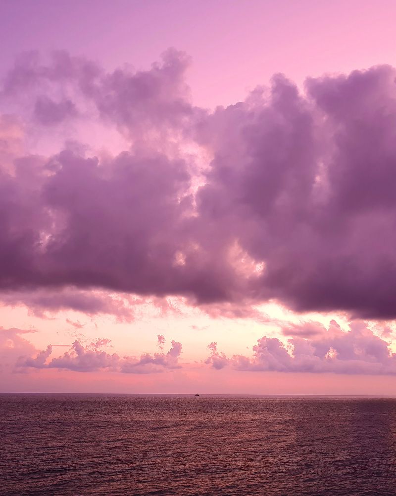 За горизонт / Over the horizon