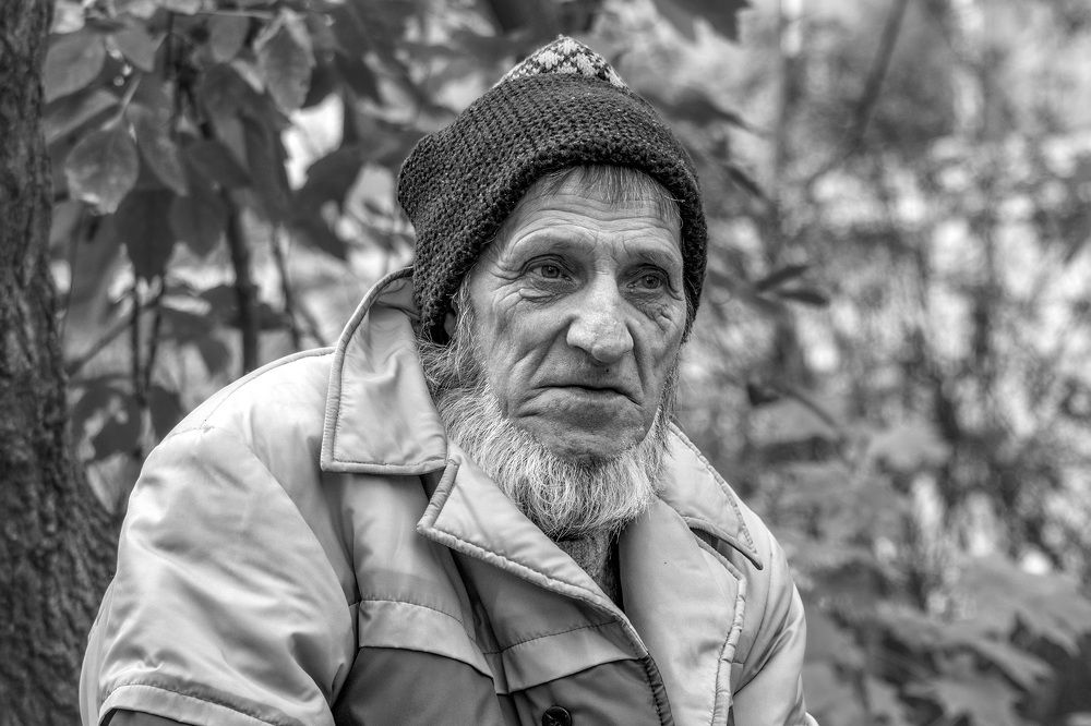 Человек с грустными глазами.