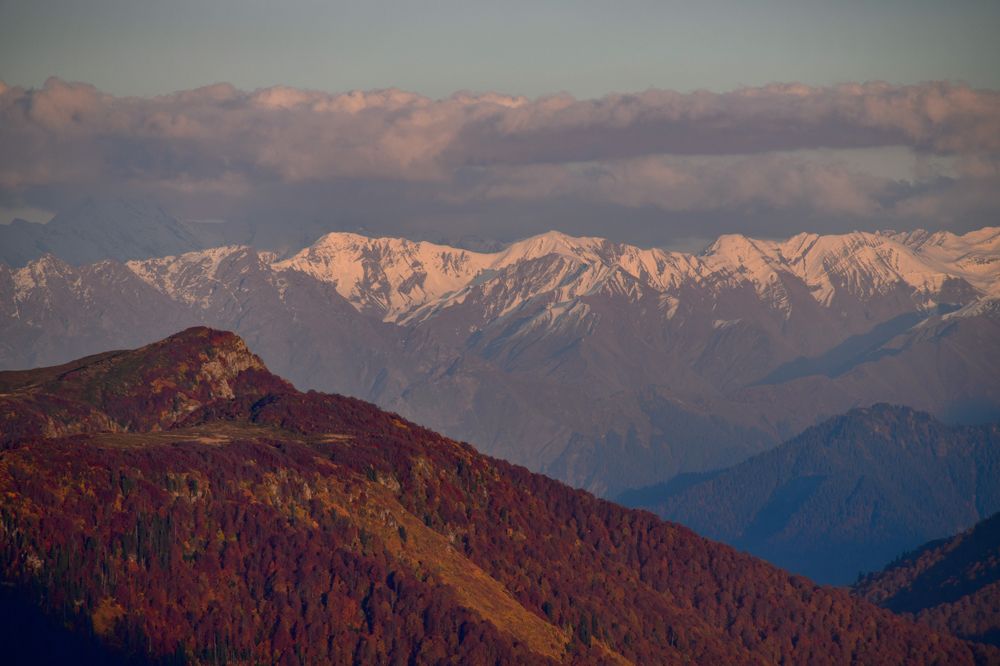 Осенние дали Кавказского хребта