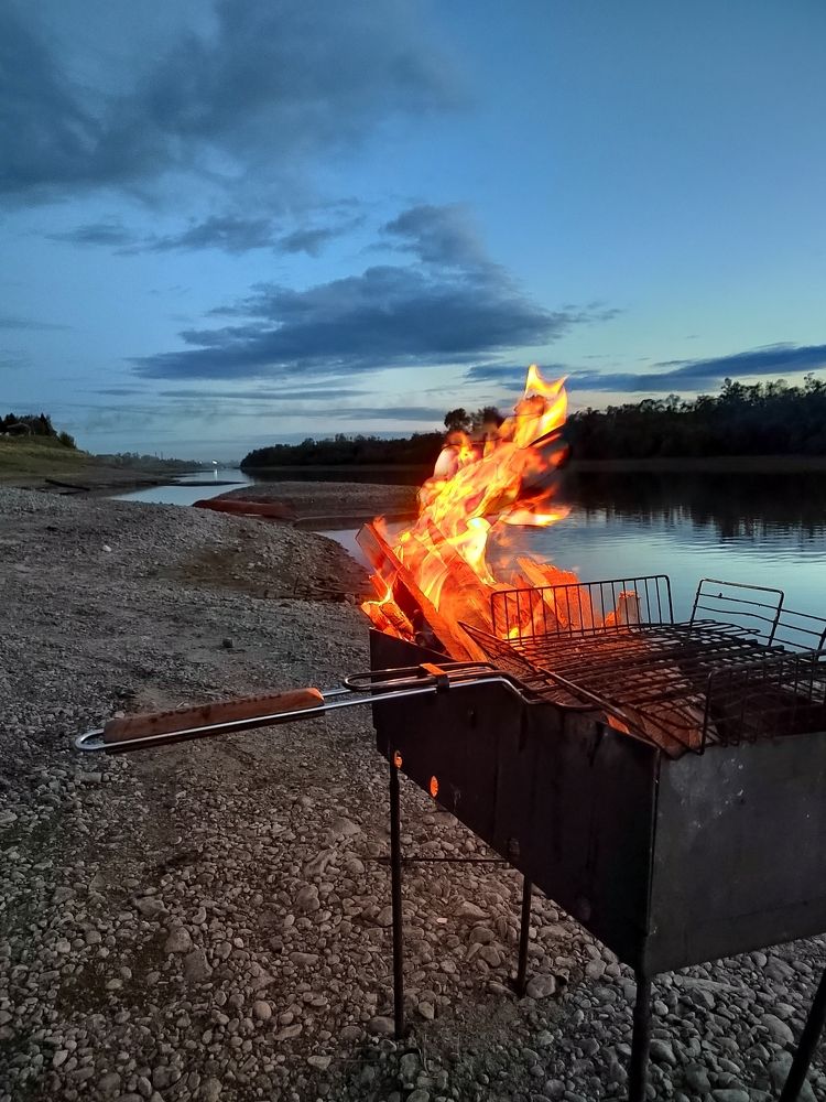 У реки Томь