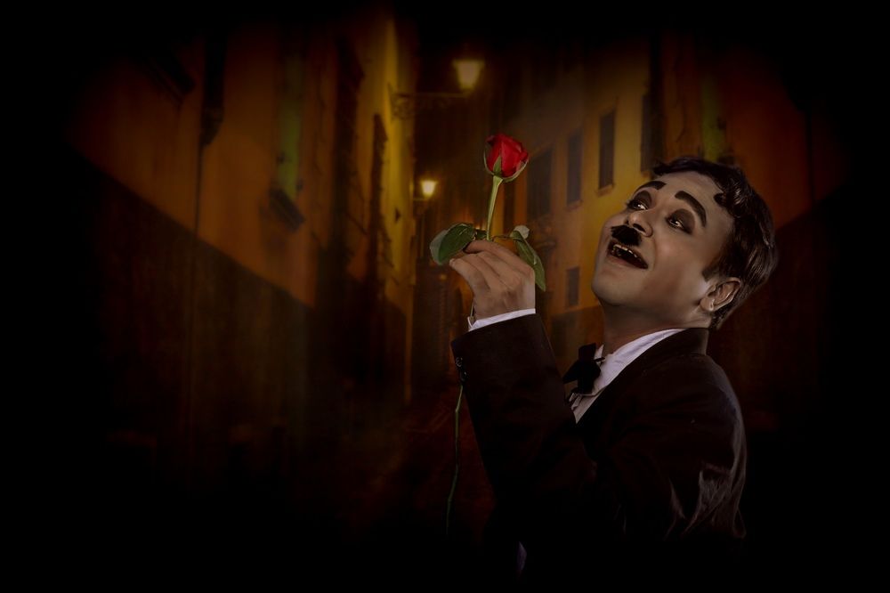 LONDON STREET WITH LOVE