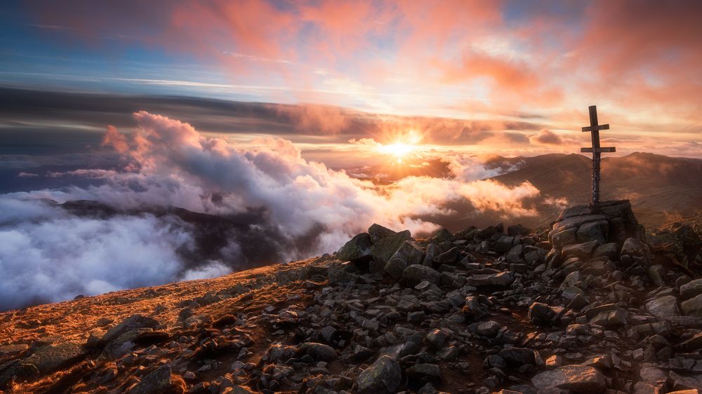 The last light over the mountains