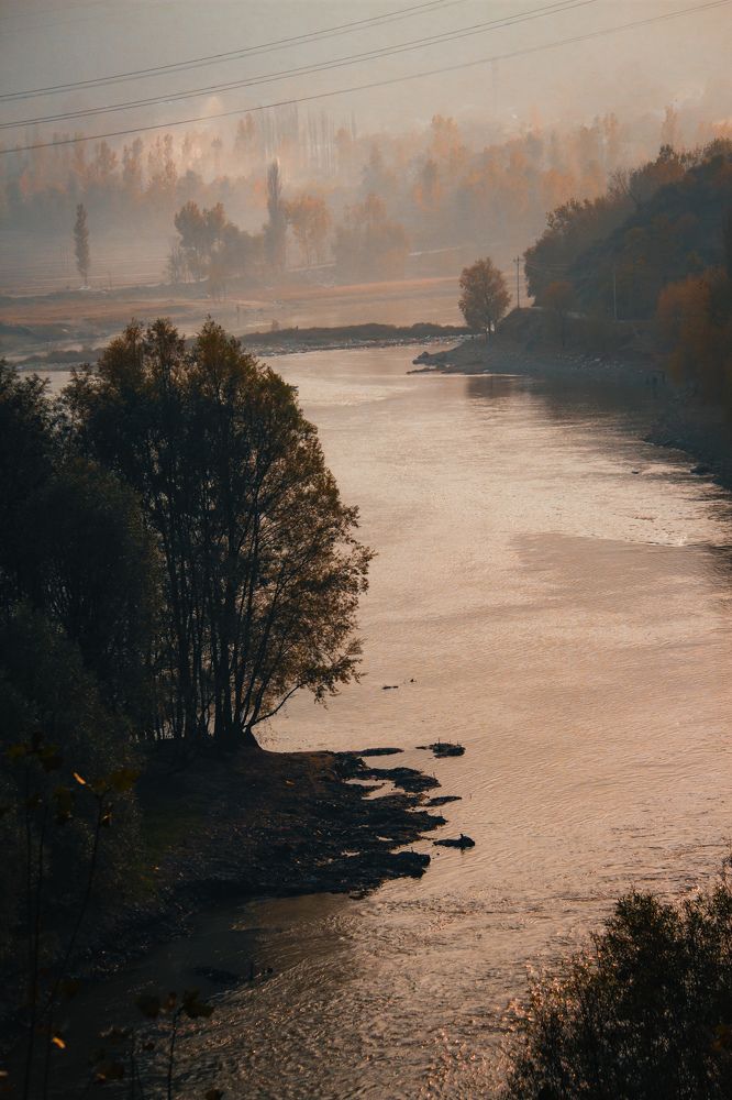 Photograph by Bhatt Muxamil