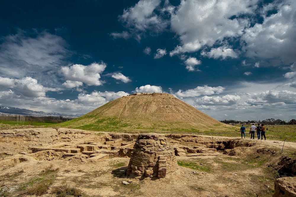Photograph by DAMOUN POURNEMATI
