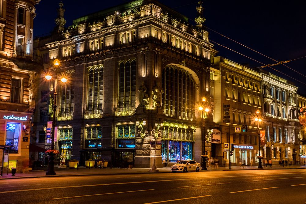 Фотография автора Антон Петров