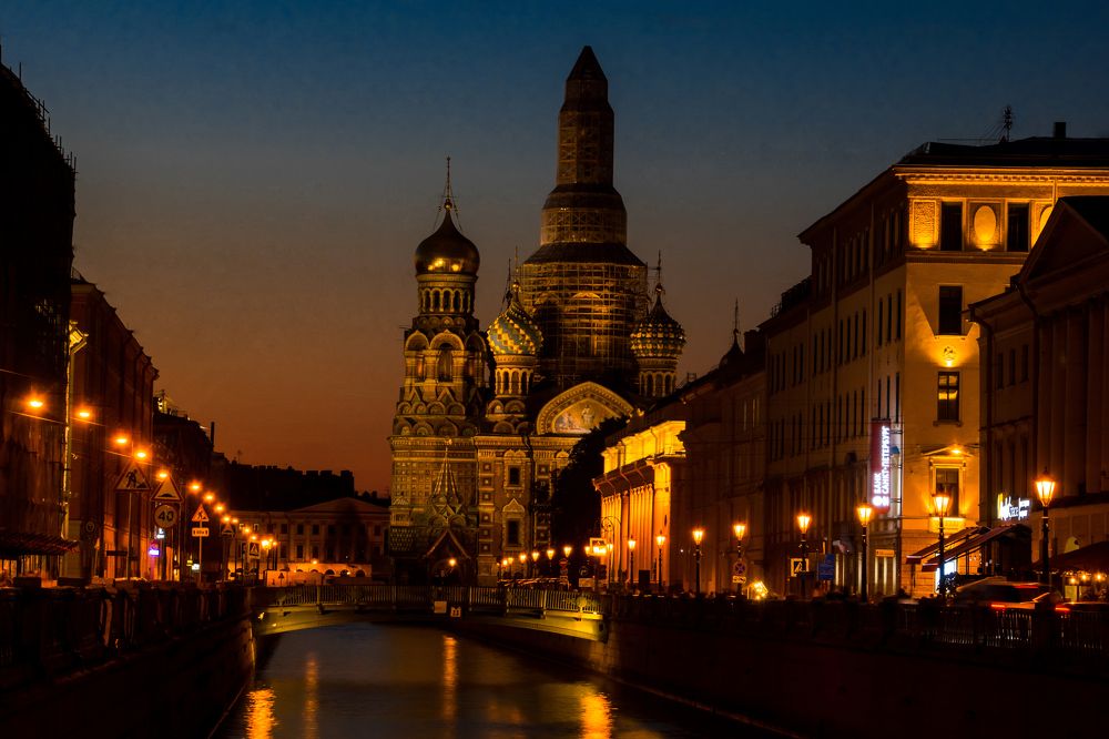 Фотография автора Антон Петров