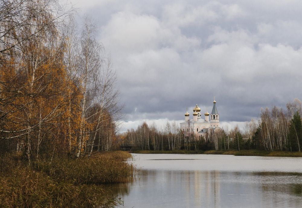 Каменная церковь Всех Святых в Сормовском районе.