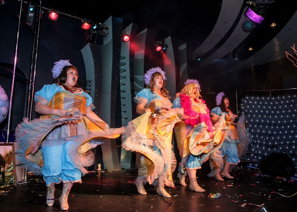 танец толстушек