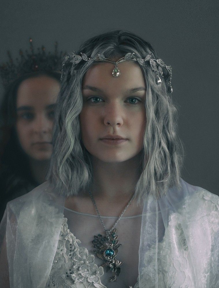 White and Black queens