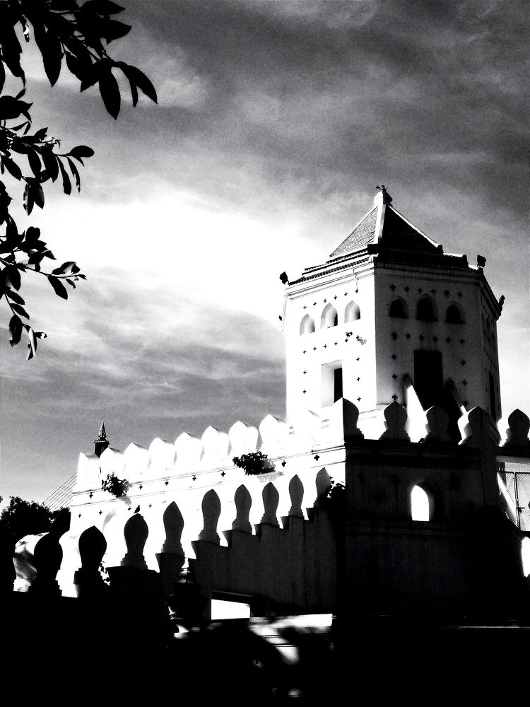 Phra-Su-Main Fort Stucco