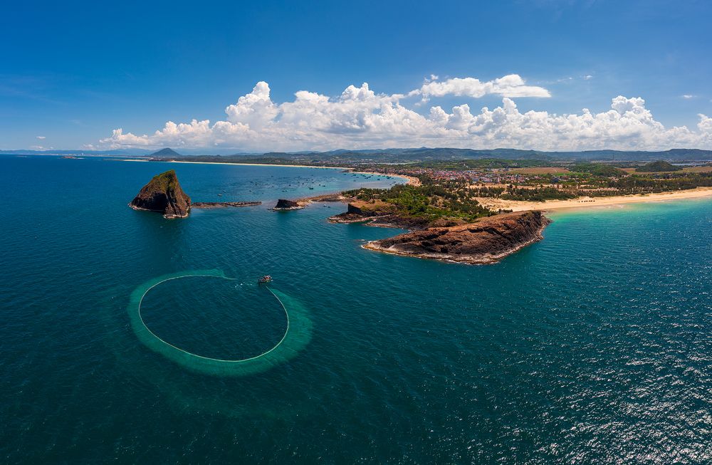 Photograph by TRUNG LE CHI