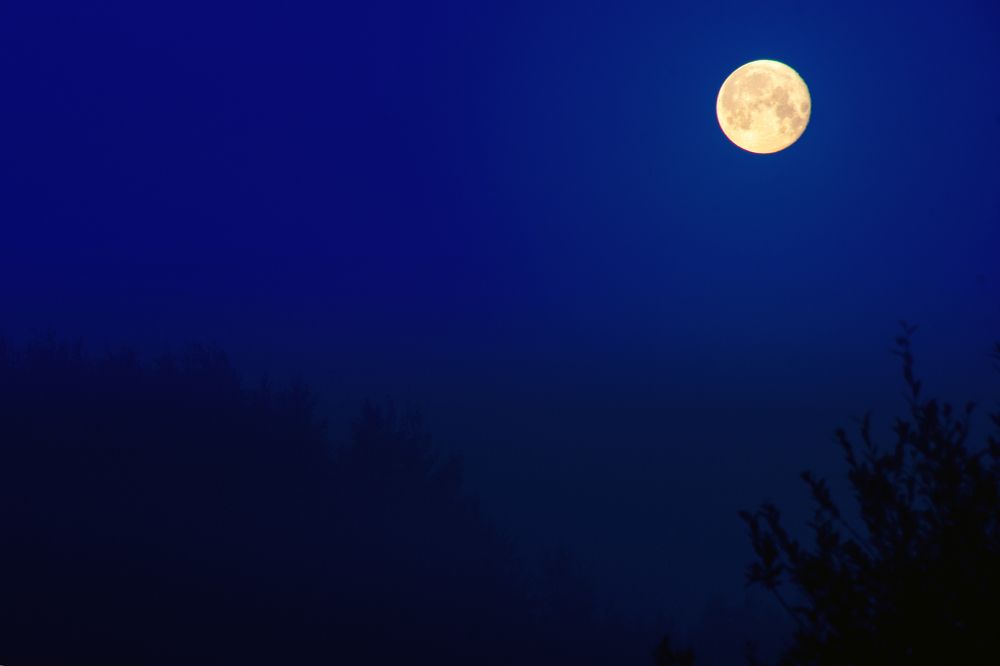 Лунное время.