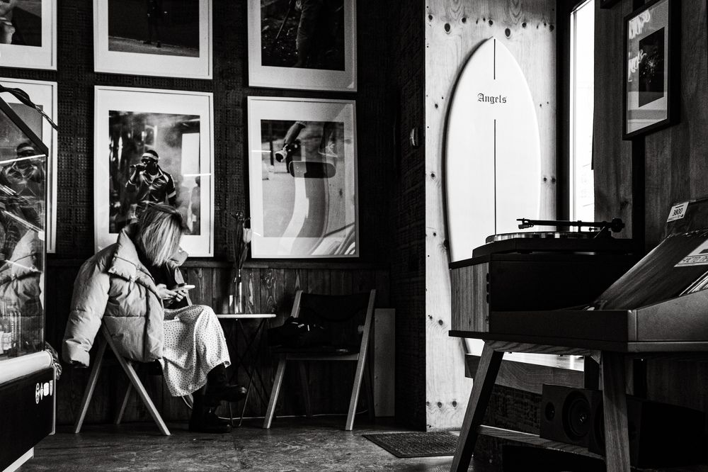 незнакомка