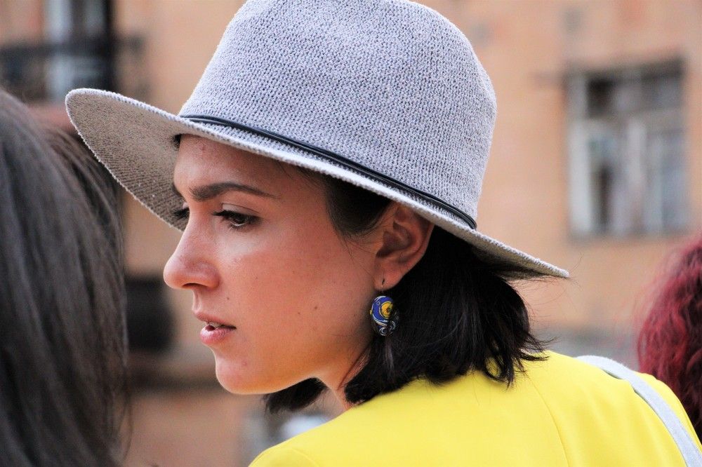 Девушка в стиле Ван Гога