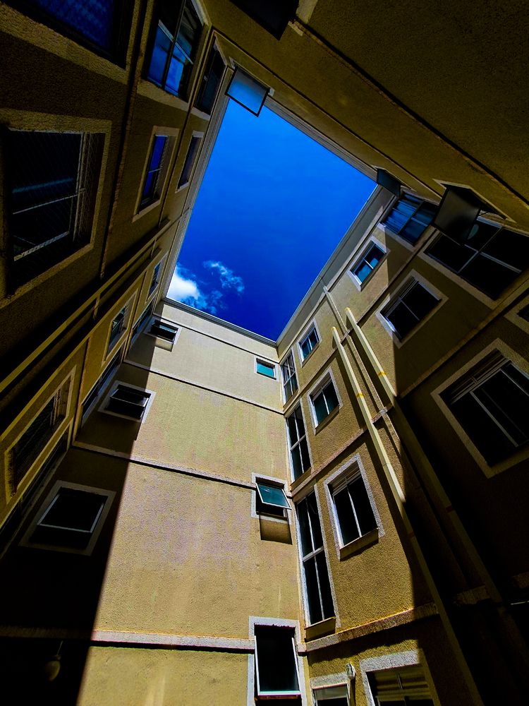 Photograph by Régis Santos