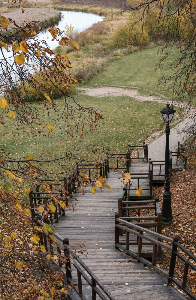 Ступеньки к реке