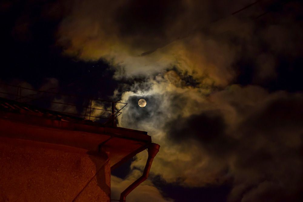 Лууна. пробивающая дорогу