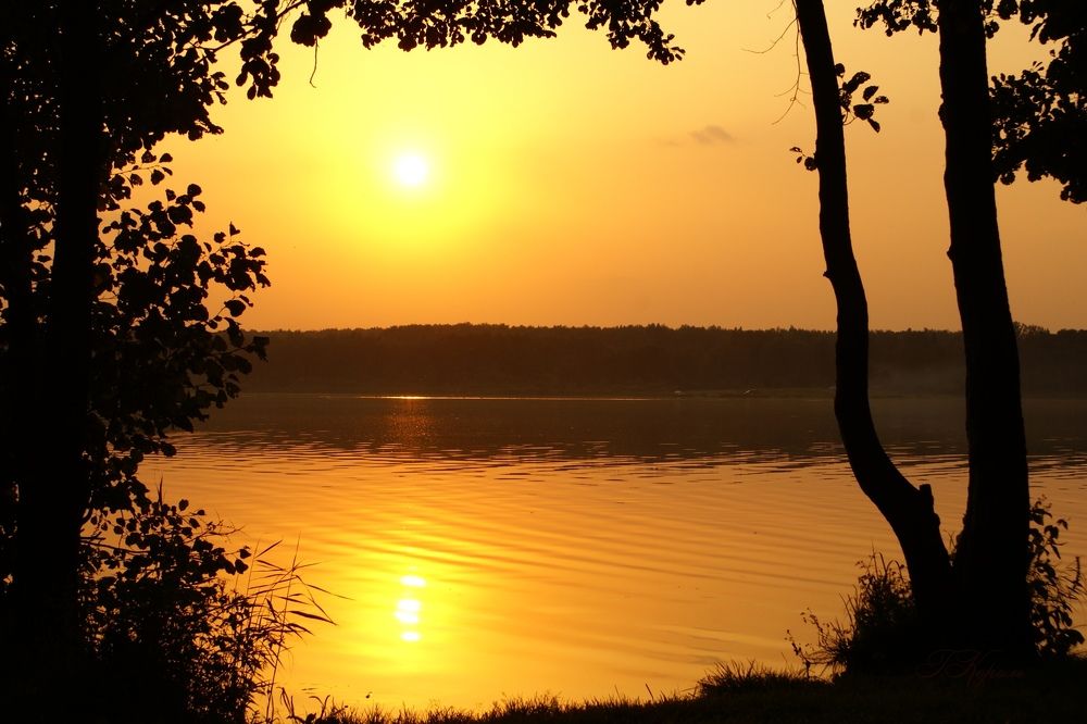 Закат на Бисеров озере