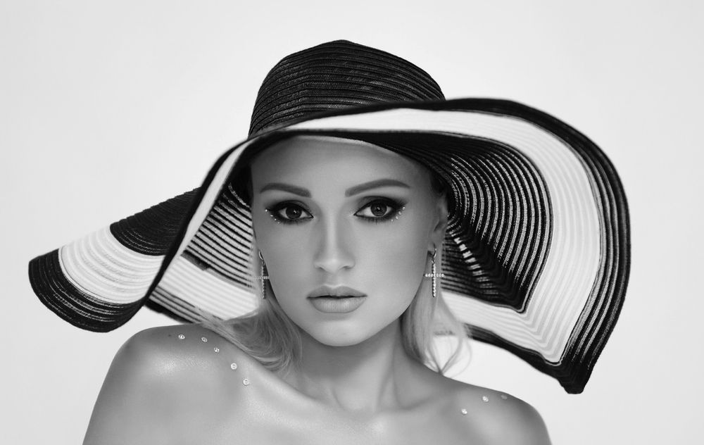 Чёрно белое фото; Black and white photo;