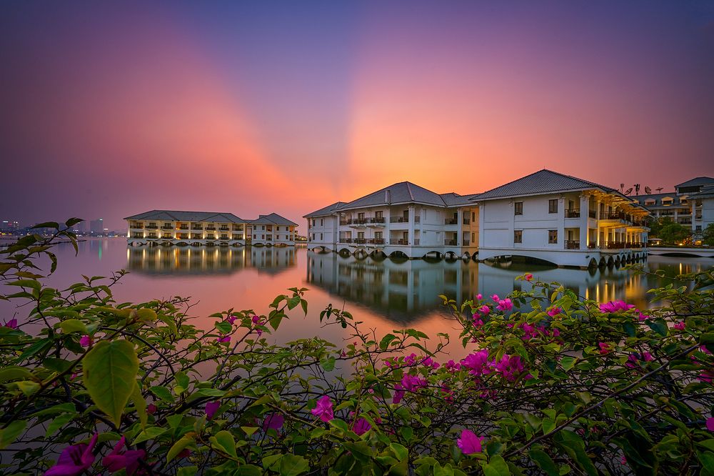 Photograph by DO DUC MINH