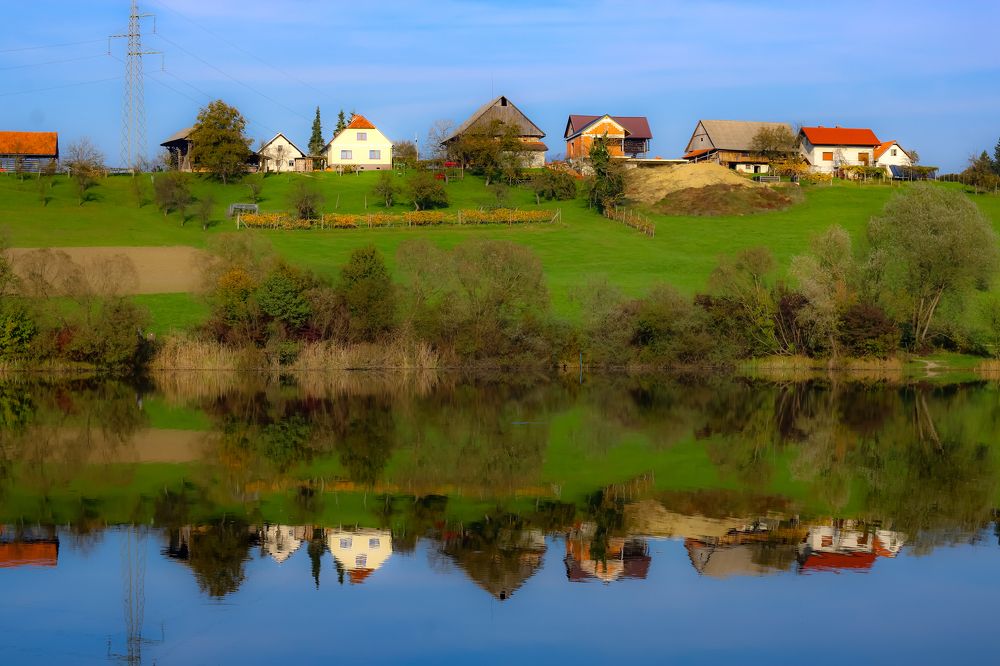 Photograph by Dubravka Madjinca