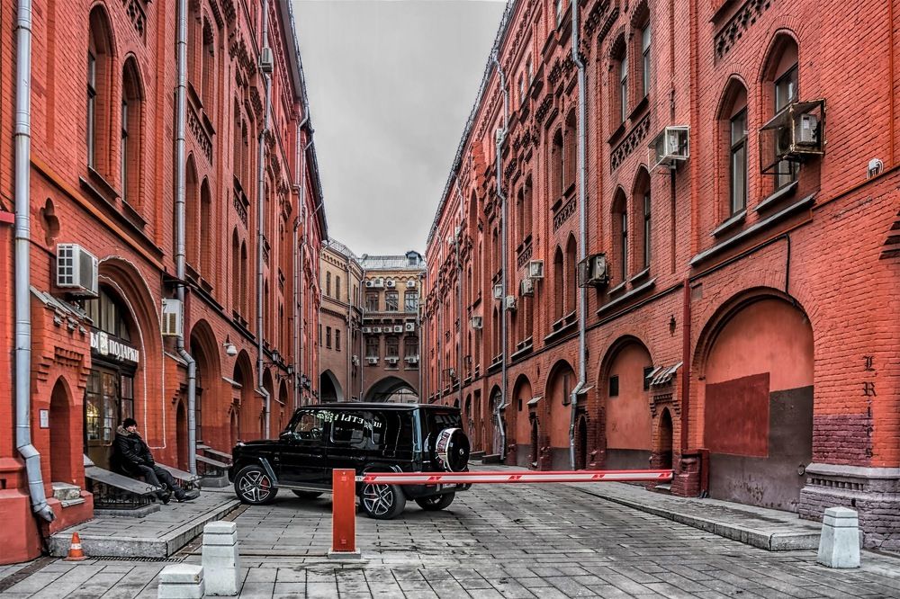 Красное и черное