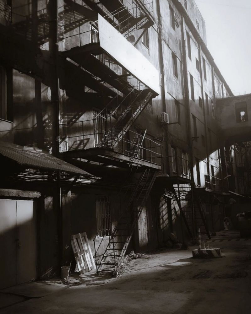 Красный треугольник, летний.