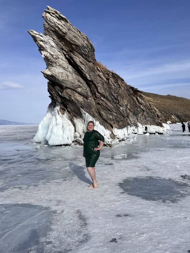 У скалы «Дракон» острова Огой на Байкале
