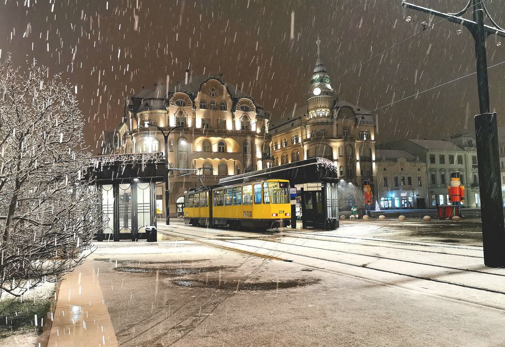 Tram station in Oradea (city centre)