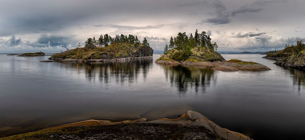 Photograph by Alex Mimo