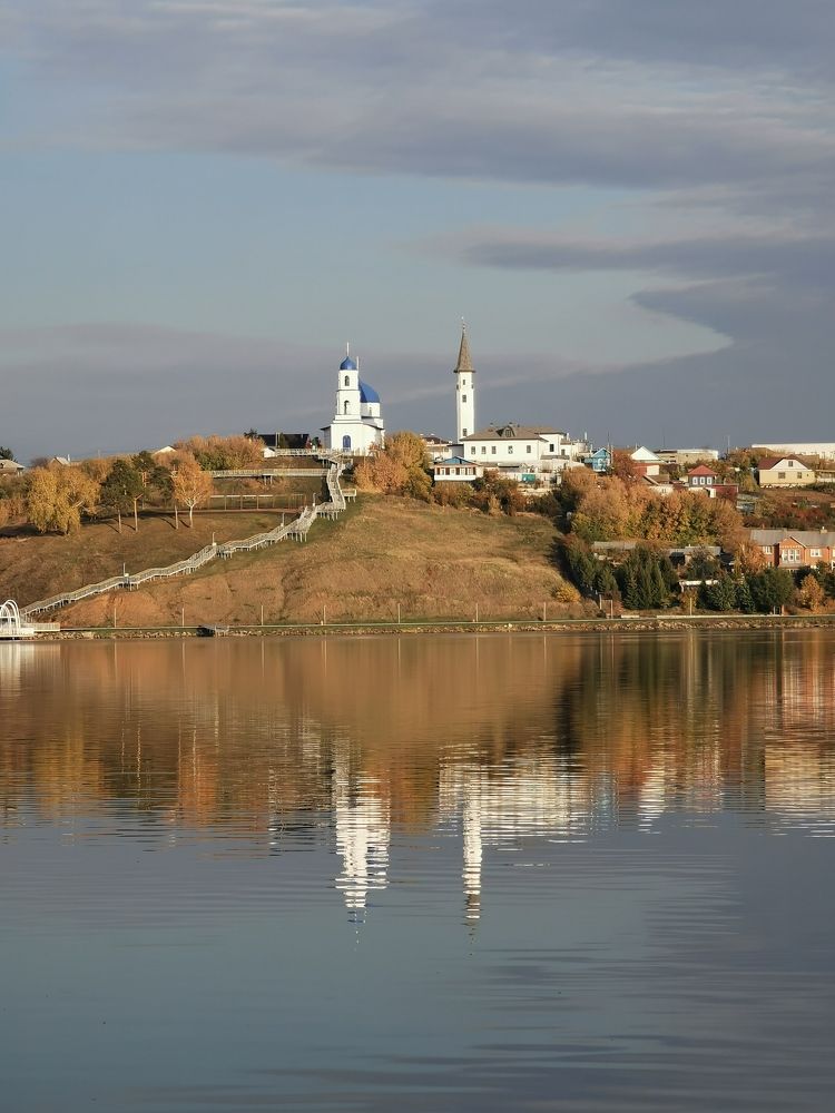 Храм и мечеть