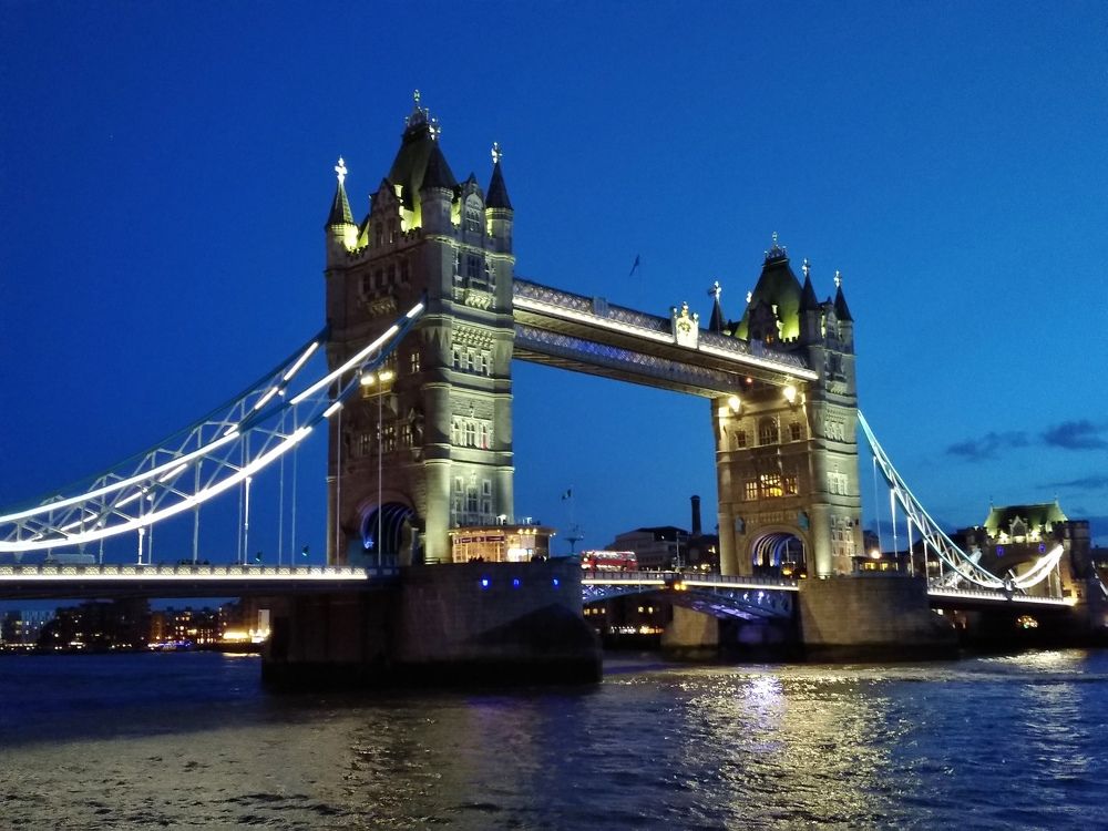 Тауэрский мост через Темзу.