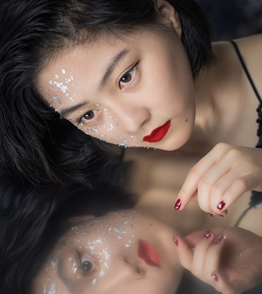 Mirror of one’s soul