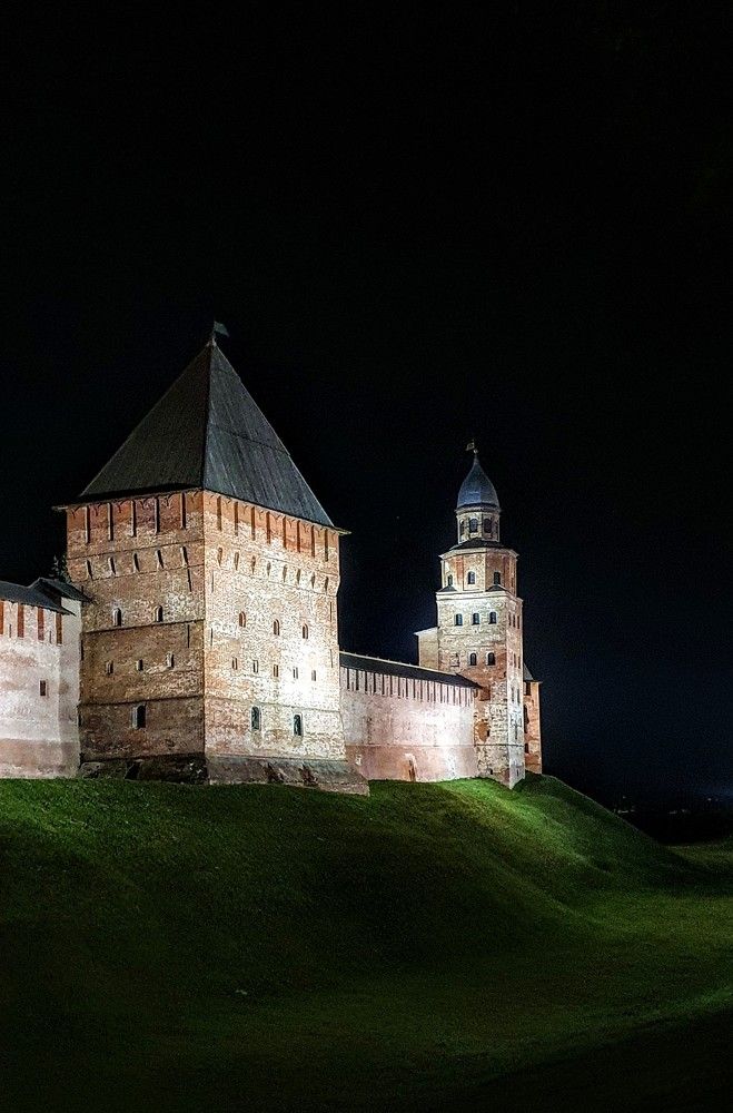 Night walk in Veliky Novgorod.