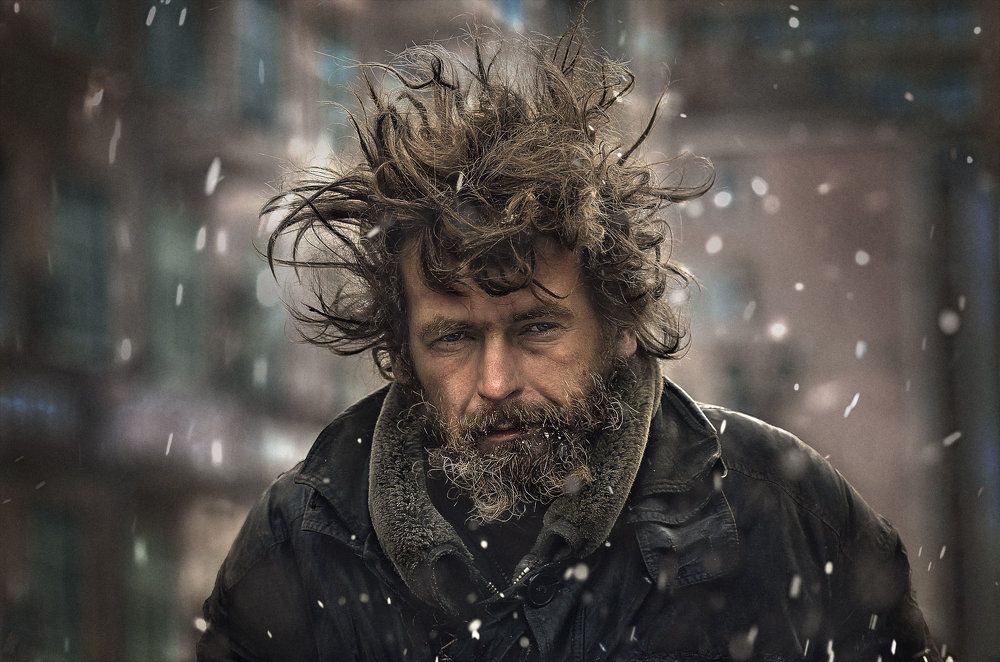 Падал прошлогодний снег...