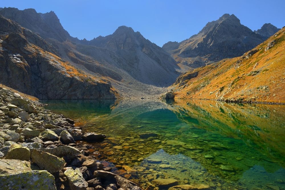 Восточное озеро