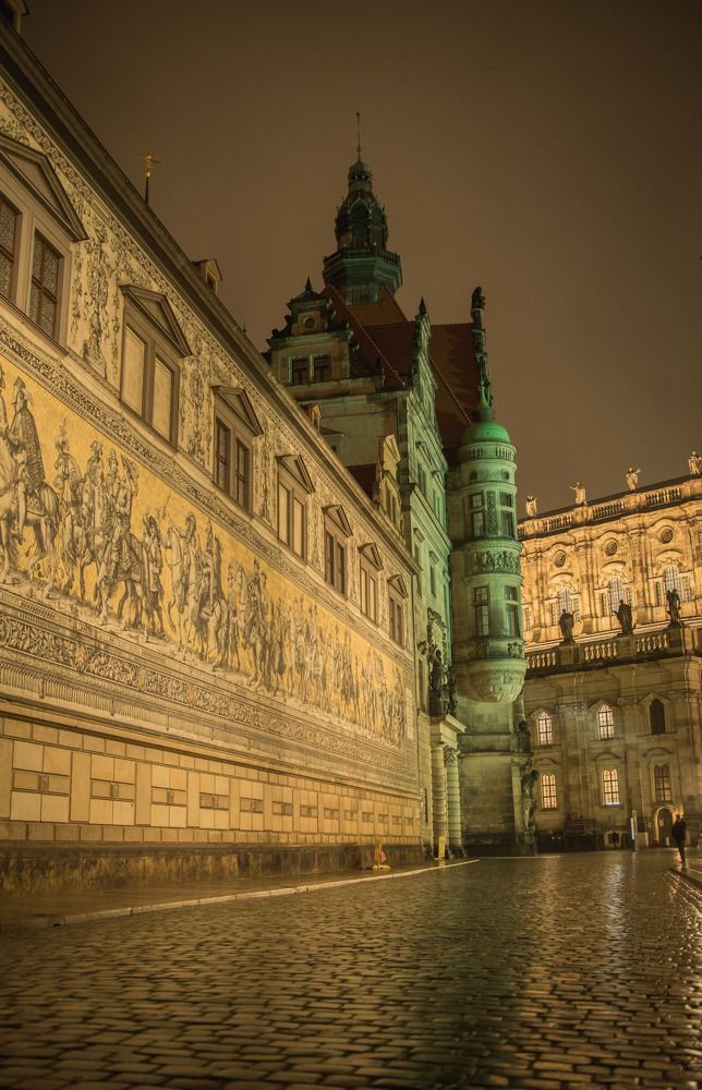 Barock Dresden at night