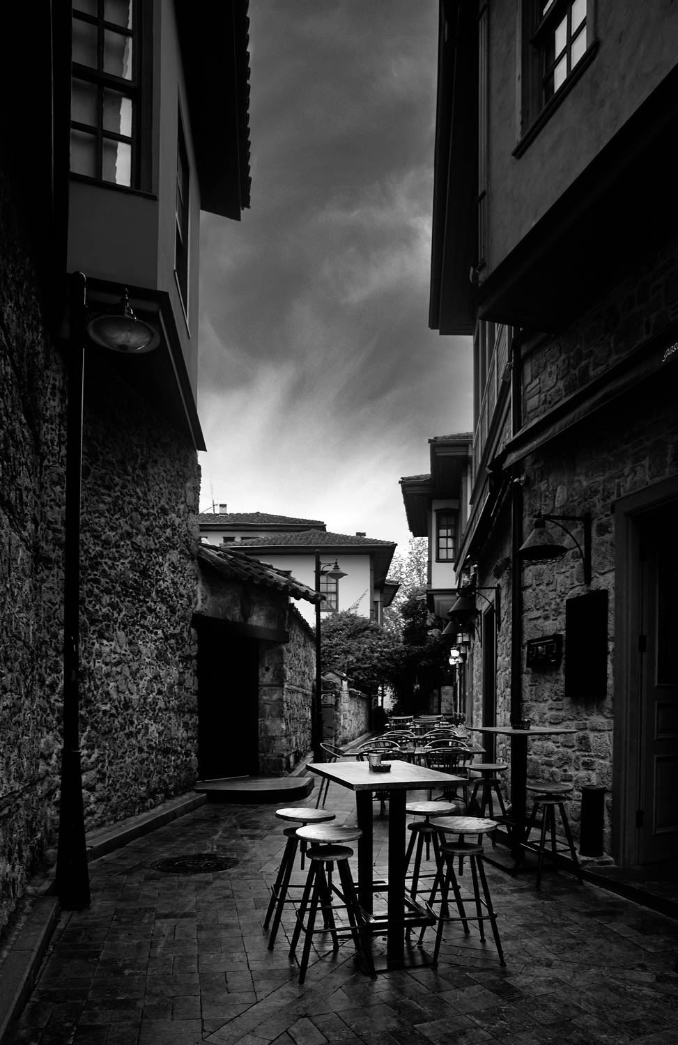 An Afternoon Cafe of a Rainy Day