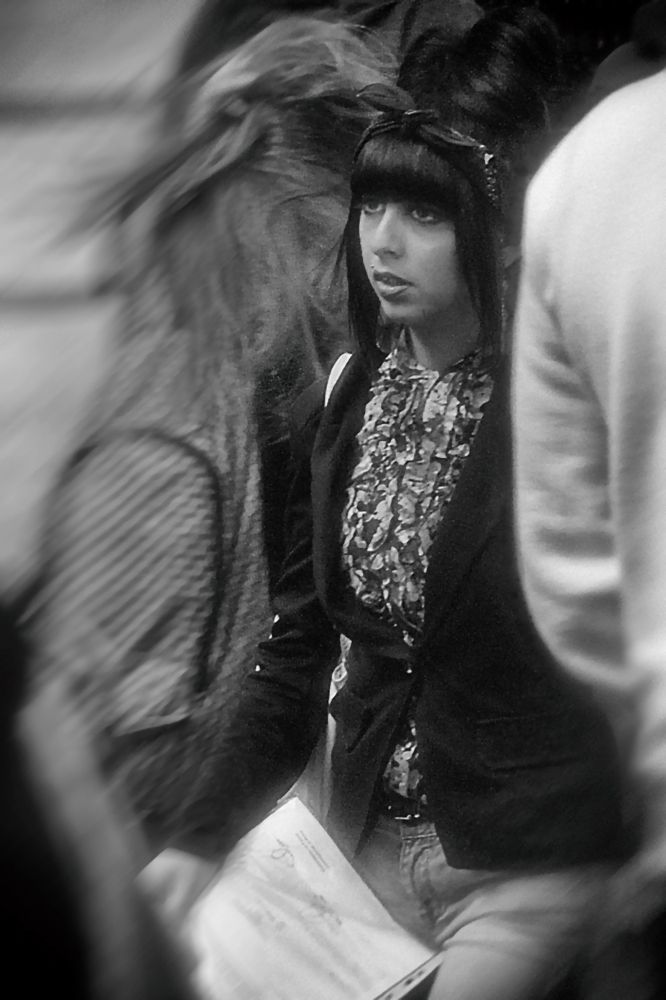 Мелькнула в толпе...