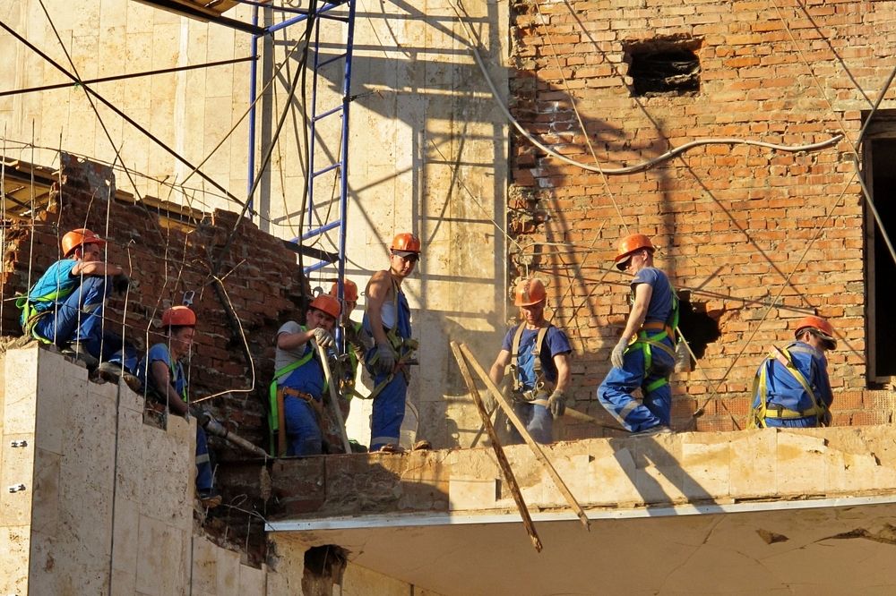 Реконструкция здания