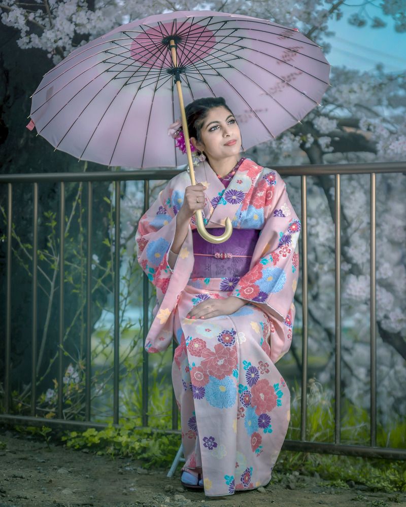 Kimons dressgirl with sakura?