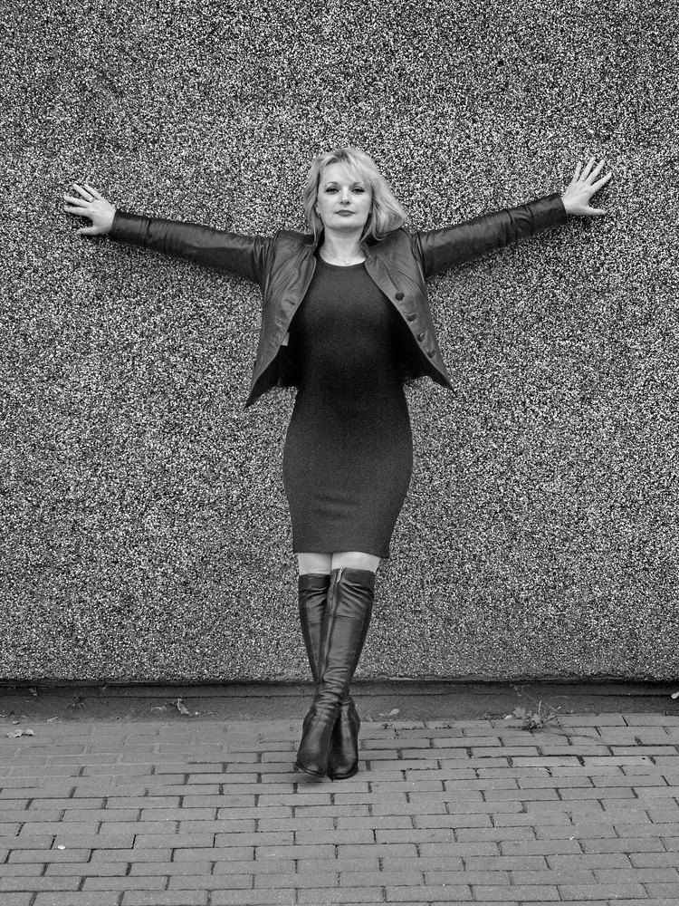 Портрет для Л. в чёрном