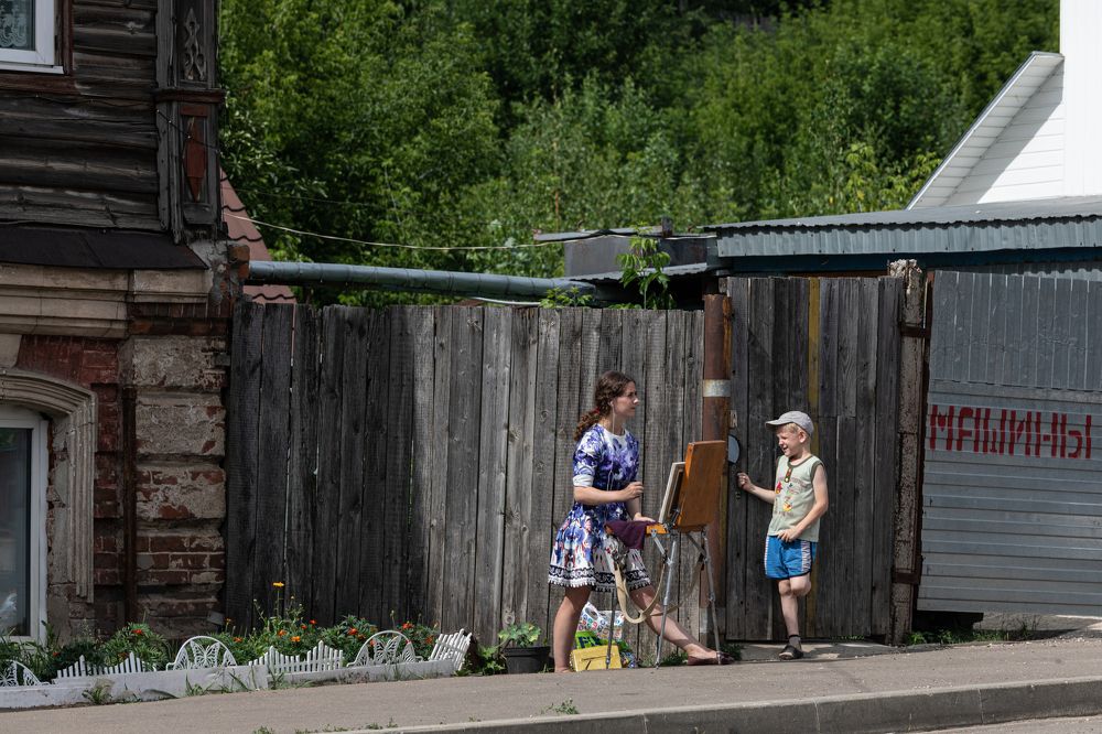 Художница за работой