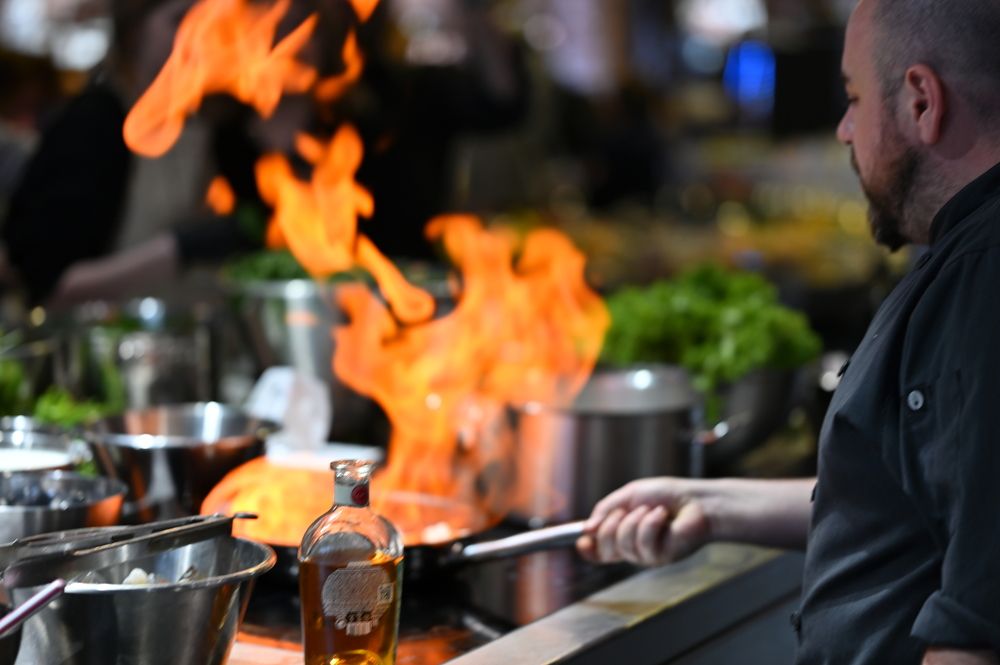 Все в руках горит!